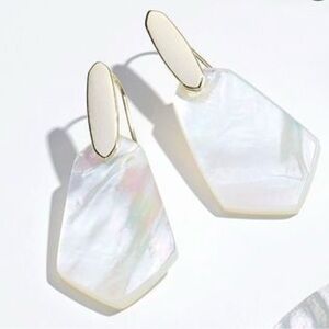 Kendra Scott Camila Drop Earrings in Gold